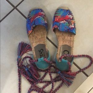 Wrap up sandals